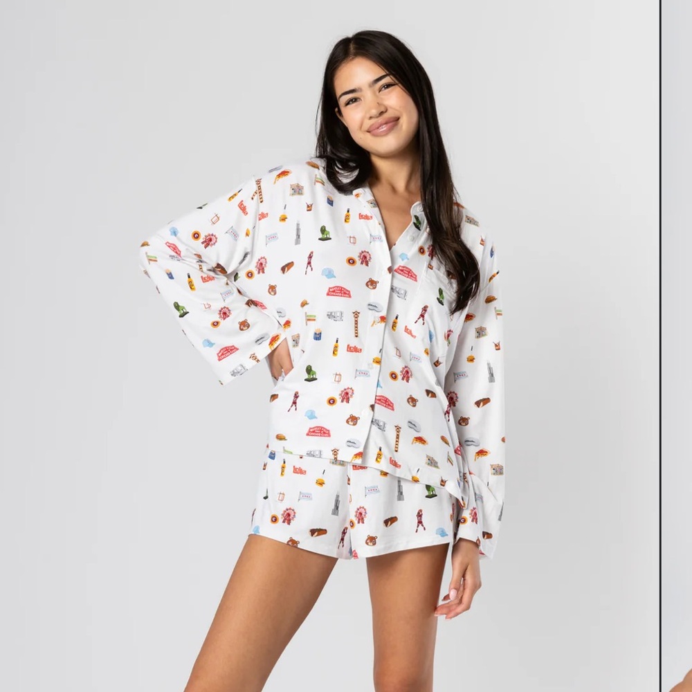 Chicago Shorts Set - White Printed Pajama Set